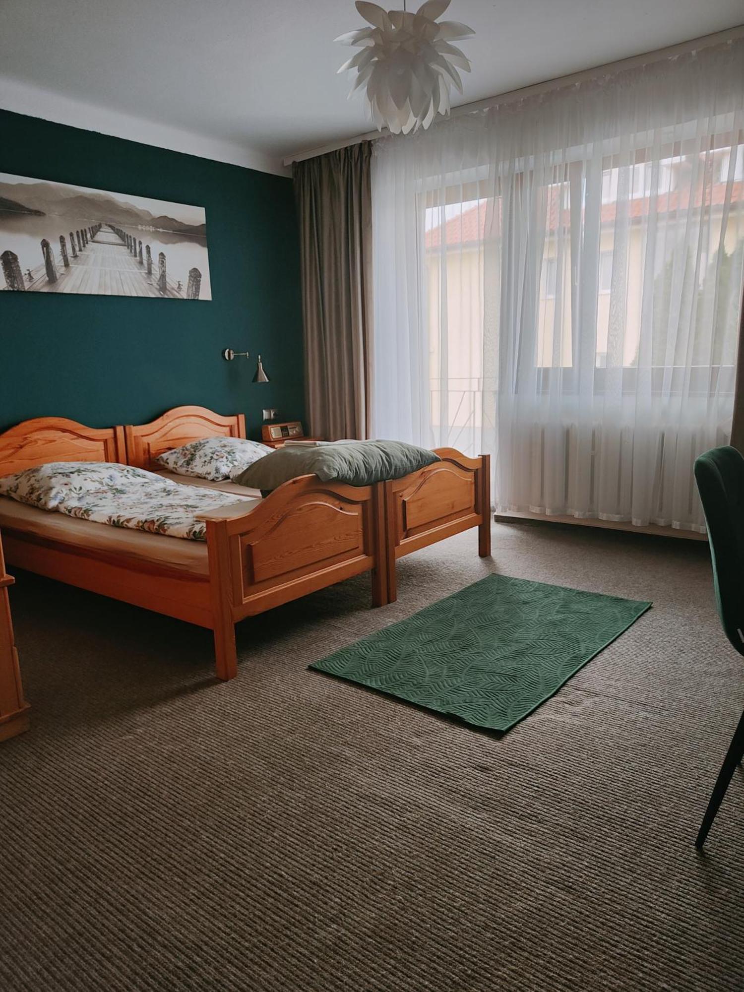Pokoje Goscinne U Broni Мельно Номер фото